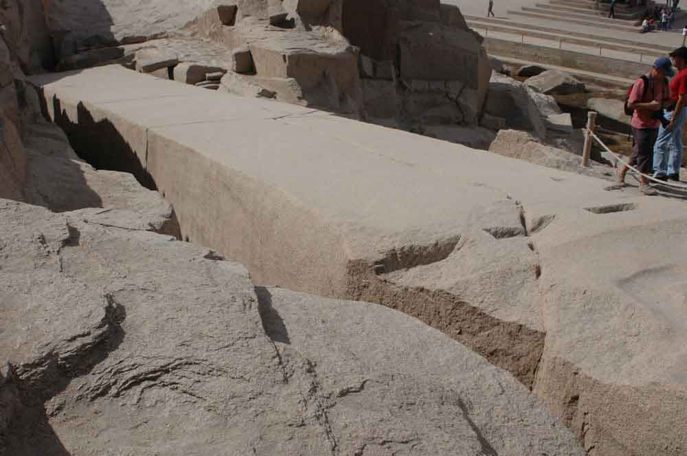 Egipto 206 - Aswan - Obelisco Inacabado.jpg